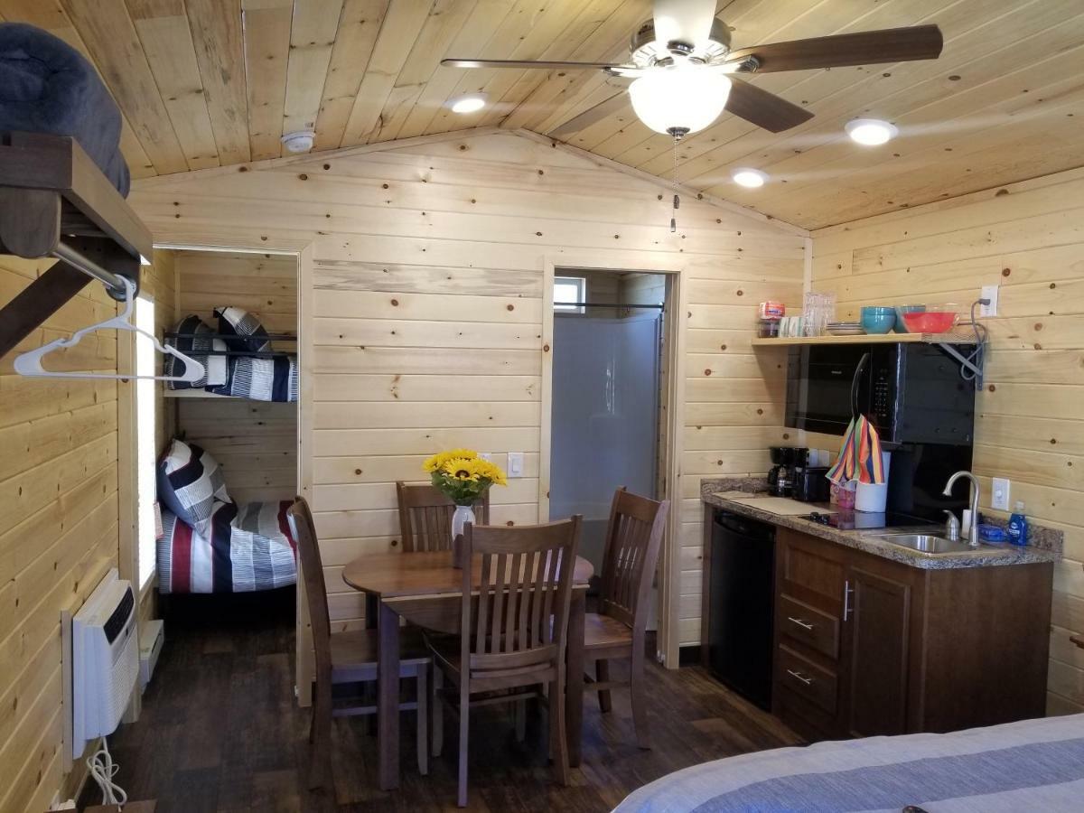 فندق Castle Gate Rv Park Helper المظهر الخارجي الصورة