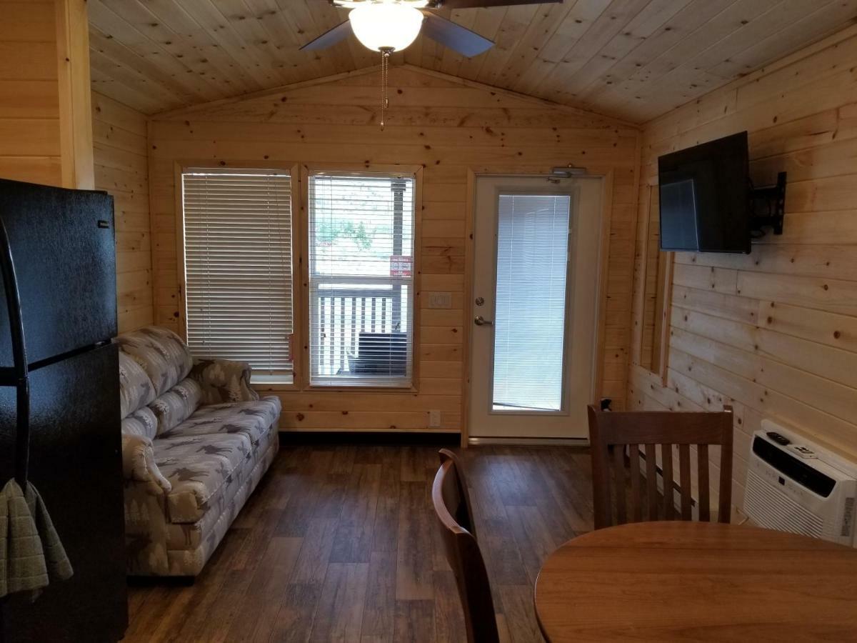 فندق Castle Gate Rv Park Helper المظهر الخارجي الصورة